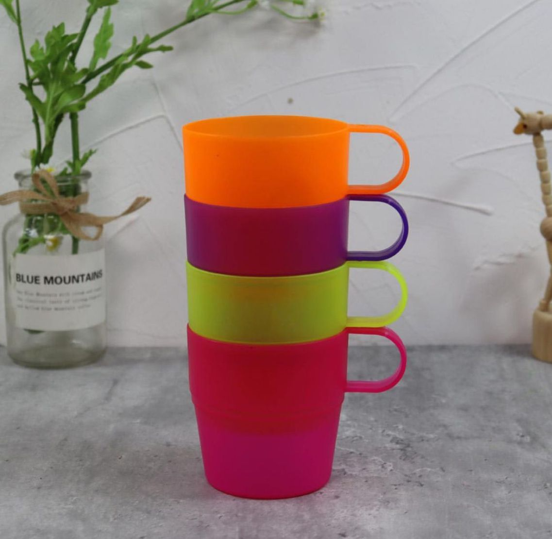 Colored plastic short mug set of 4