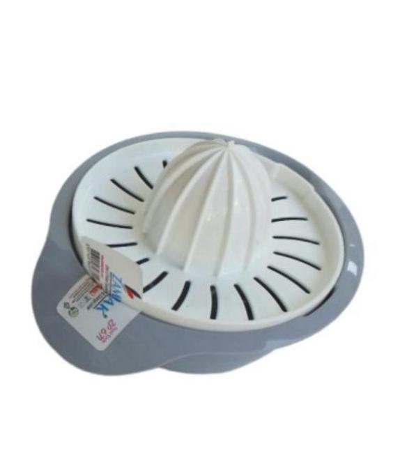 Manual plastic lemon squeezer