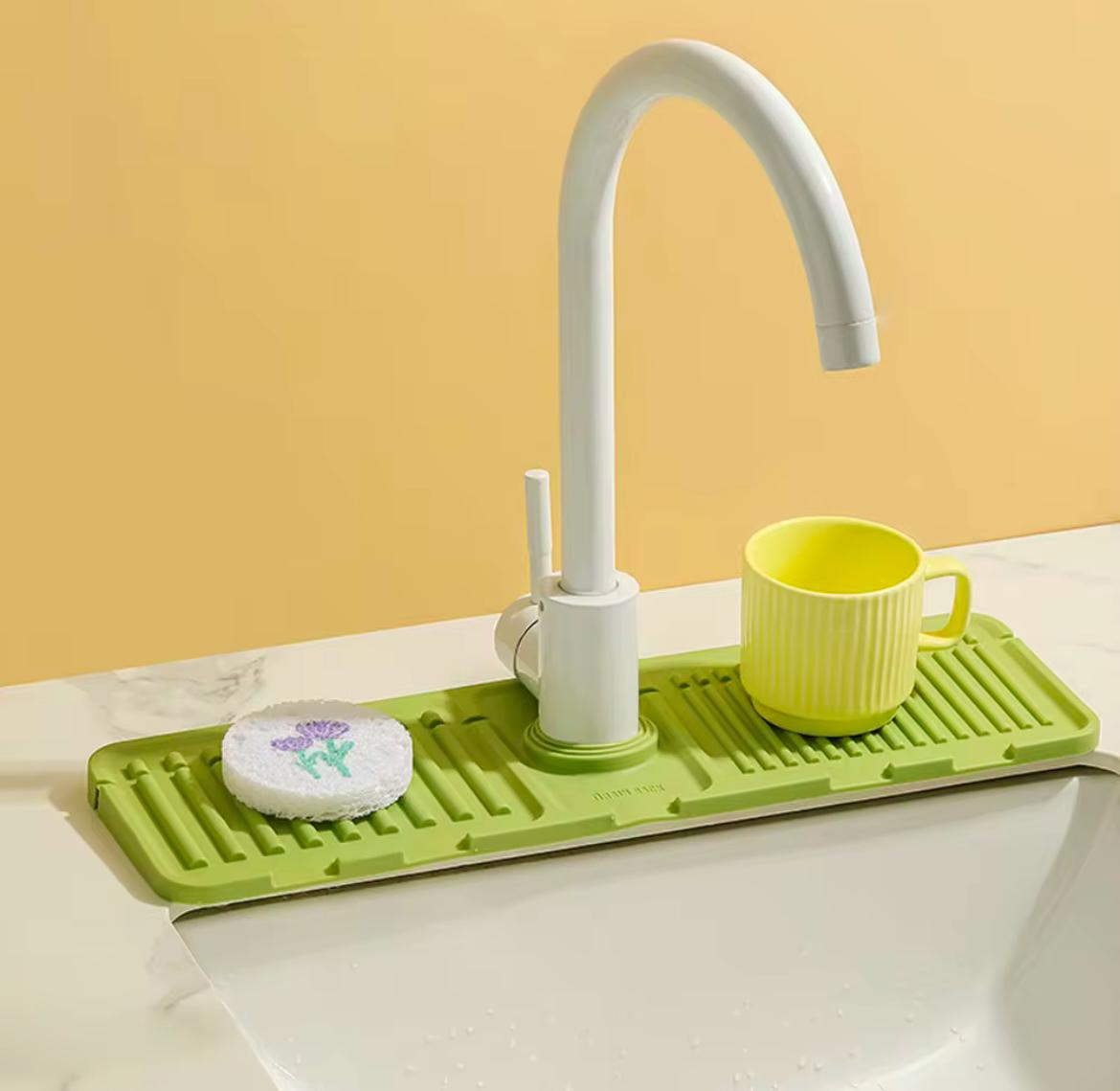 Faucet splash pad silicone waterproof 37*12cm (hole diameter from 3 till 5.5cm)