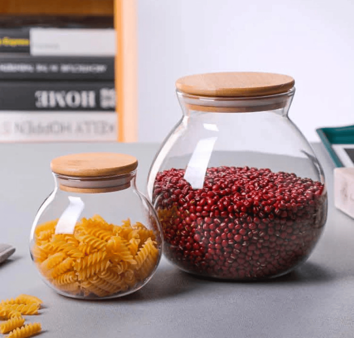 Round glass jar + bamboo cover
