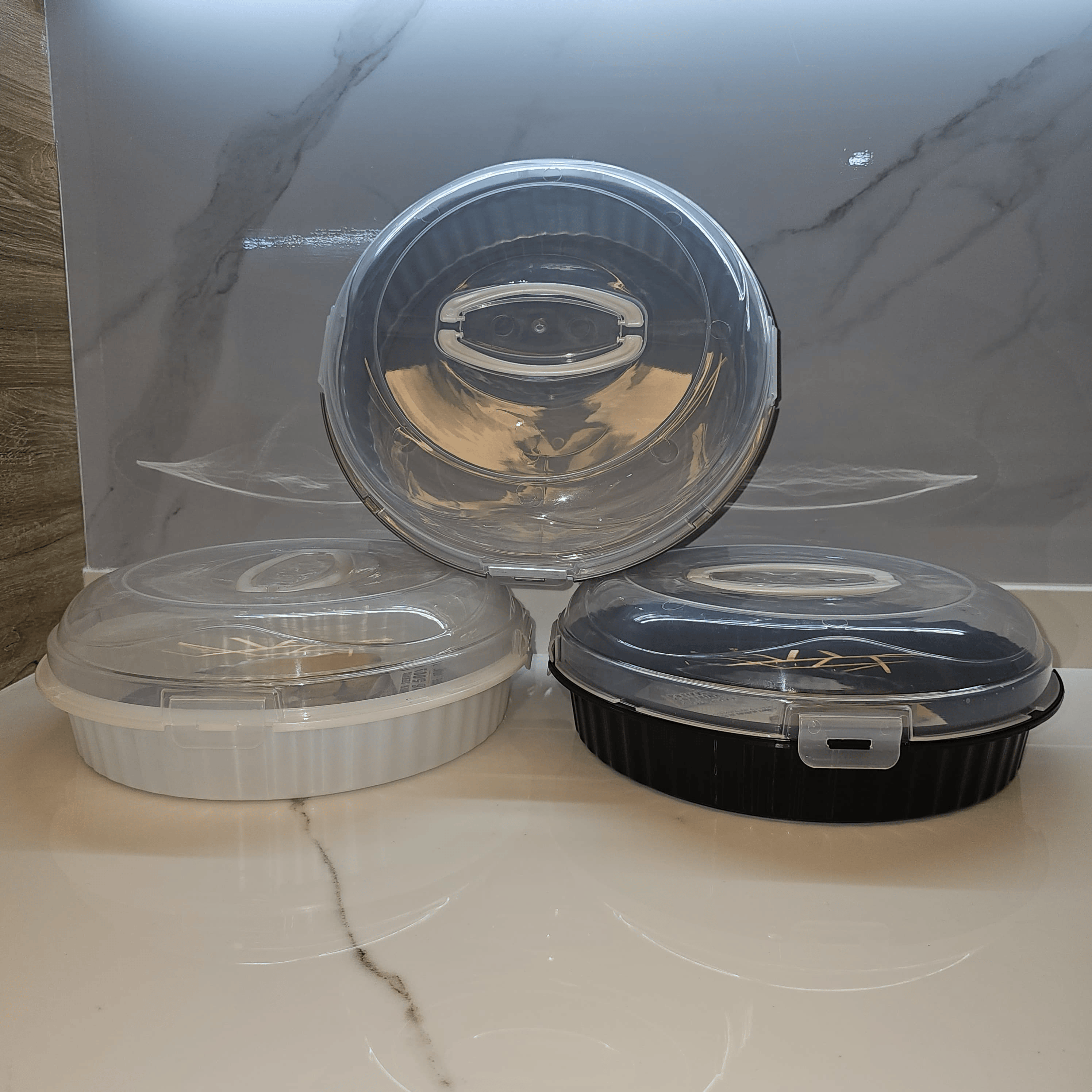Cake and pastry plastic container