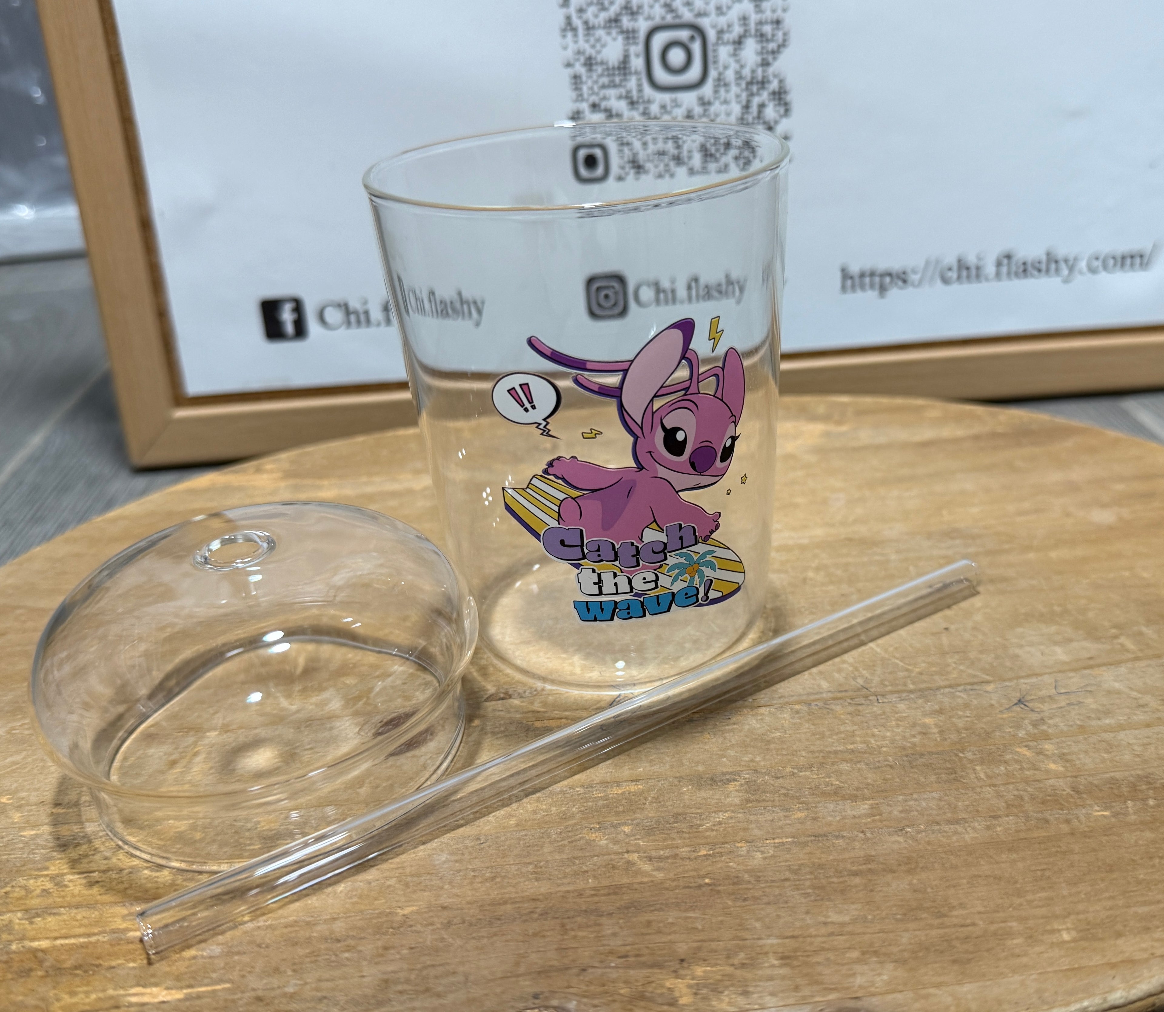 Full glass heat resistant mug with lid and straw, pink stitch print