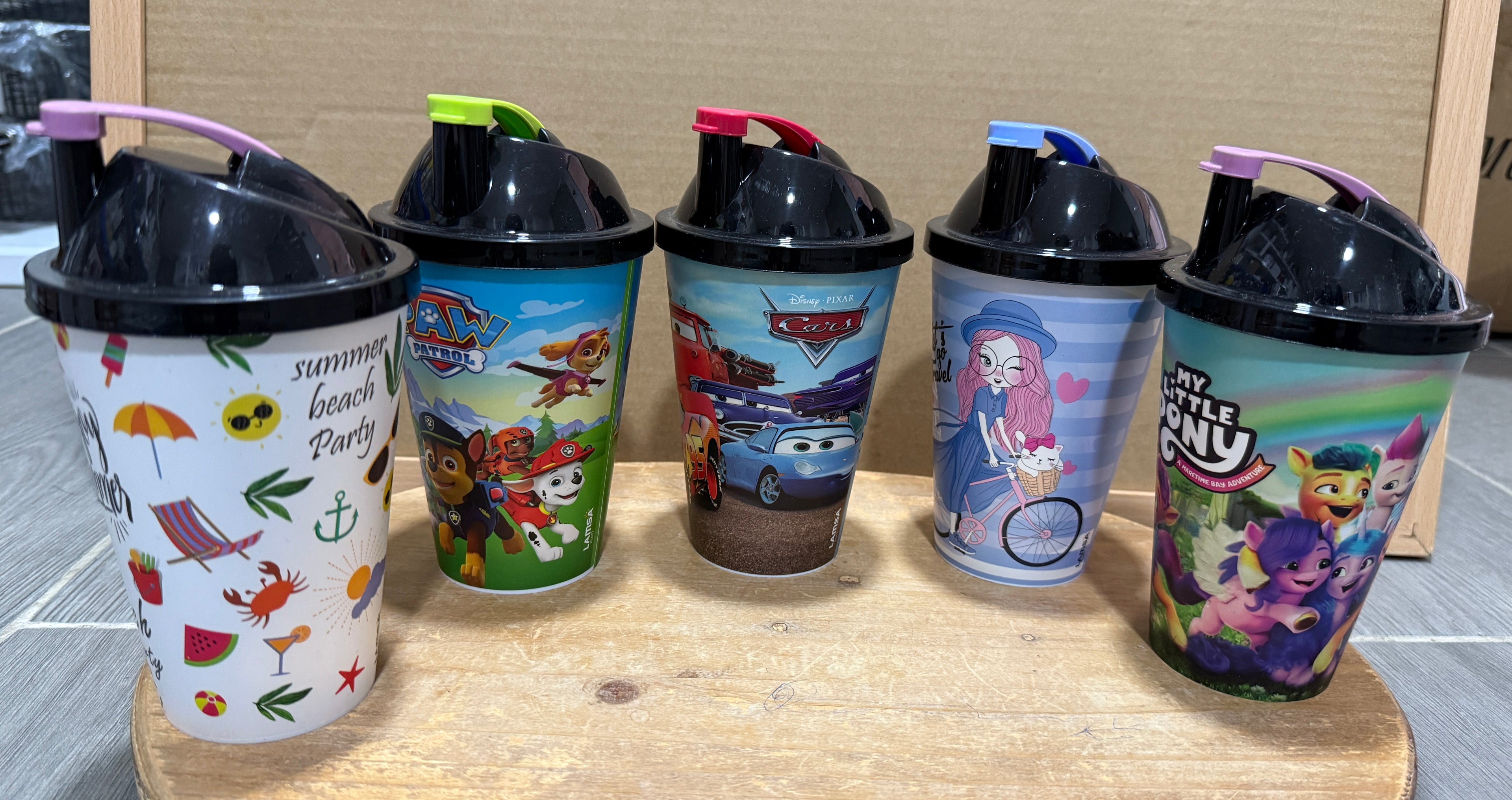 Kids character plastic cup with lid