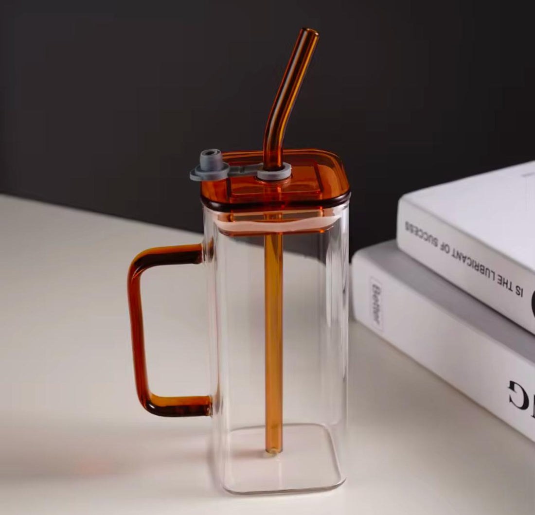 Heat resistant square glass cup with plastic lid and glass straw