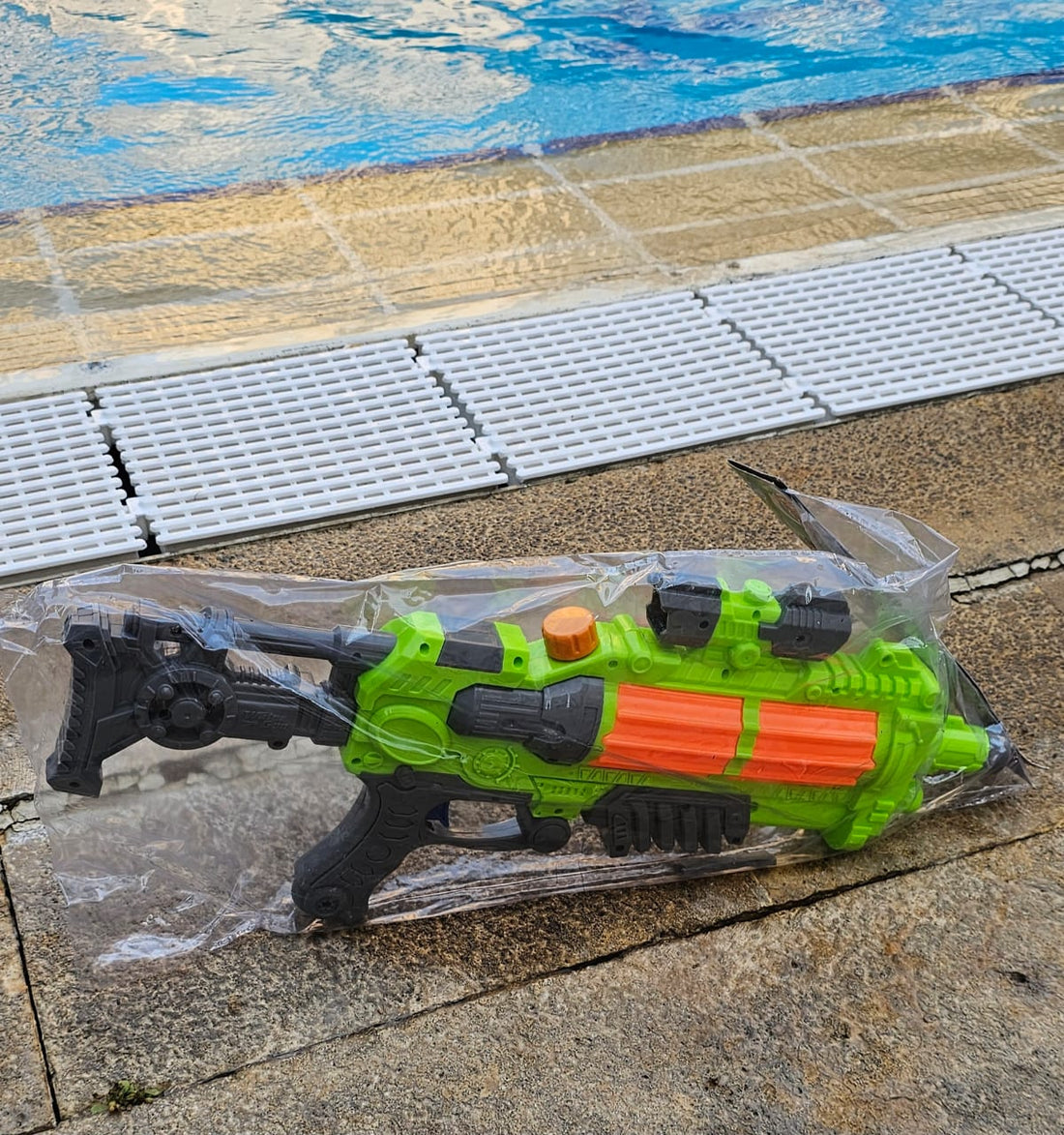 Beach water gun